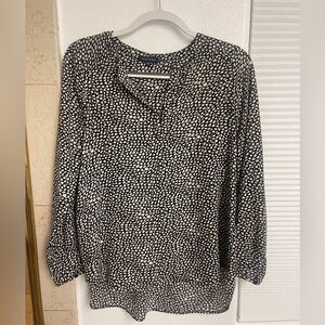 Pleione Black, White and Light Pink Pebble-Print V-Neck Blouse